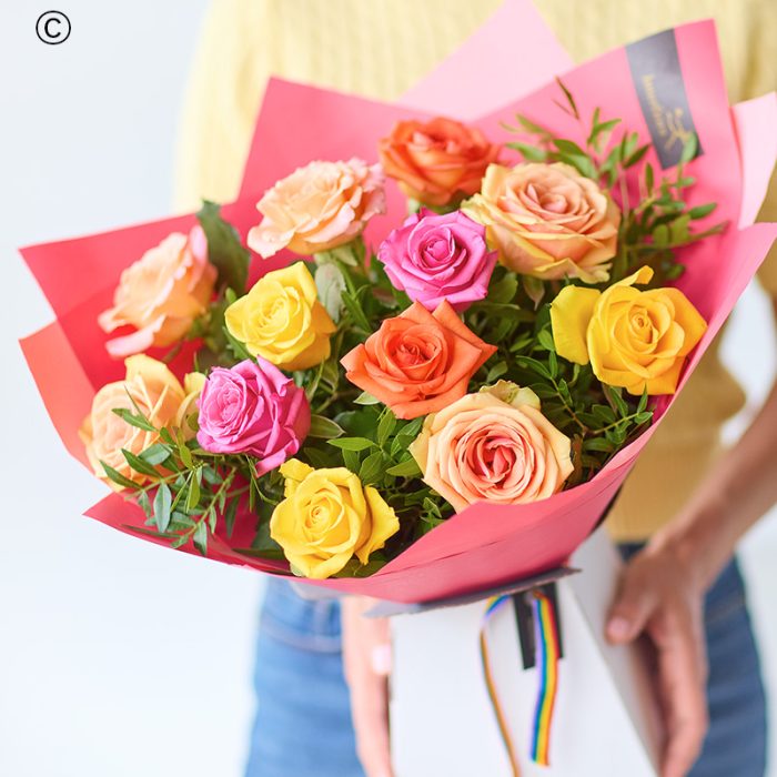 A Rainbow of Roses Large Gift Box (includes 12 different coloured Roses ...